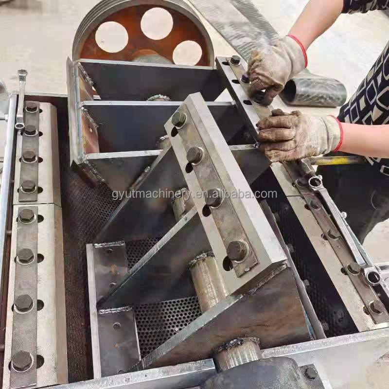 Newest Coconut Husk Crusher Machine with Cutting Size 1-5cm 2300*2000*2100mm