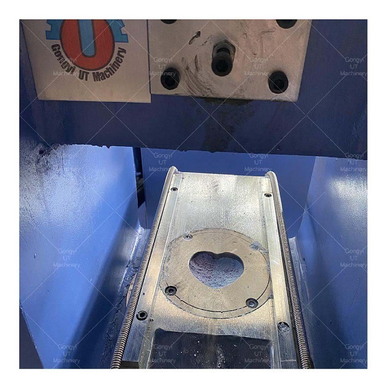 Compact and Solid Shampoo Bar Maker with Mini Fizzy Bath Bomb Press Machine in Europe