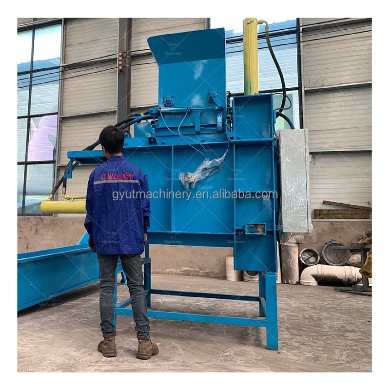 Wood Shavings Bedding Baler Bagging Packing Machine for Customized Bale Size 30x40x70cm