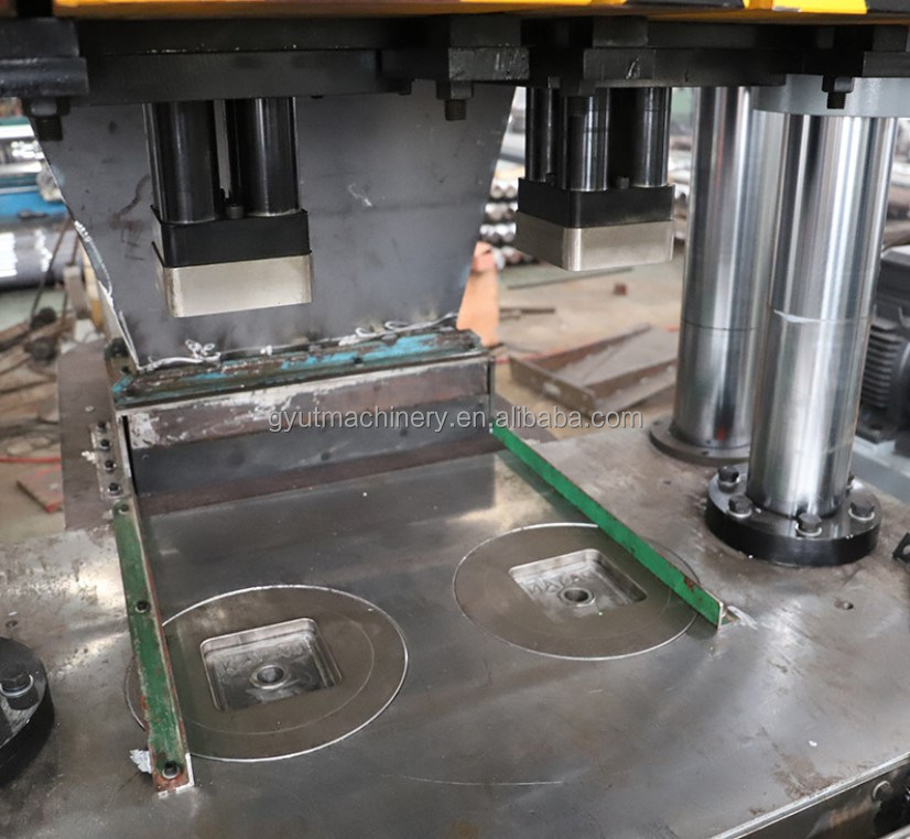 50000 UT 8 Ton/h Hydraulic Block Licking Machine for Cattle Cow Salt Lick Production