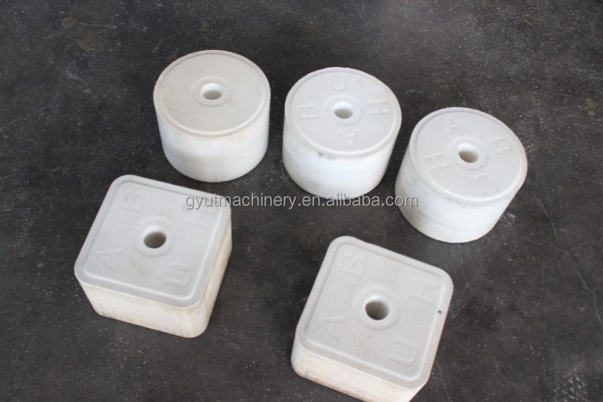 50000 UT 8 Ton/h Hydraulic Block Licking Machine for Cattle Cow Salt Lick Production