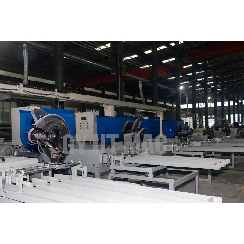 90mm*90mm Four Heads Wood Sawdust Block Making Machine with Round Hopper High Capacity