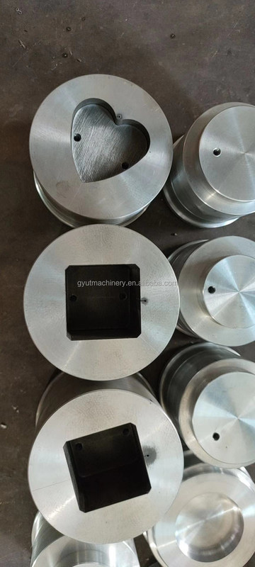 DIY Rosehip Melt Pour Soap Bath Bomb Balls Press Machine Simple and for Hotels' Needs